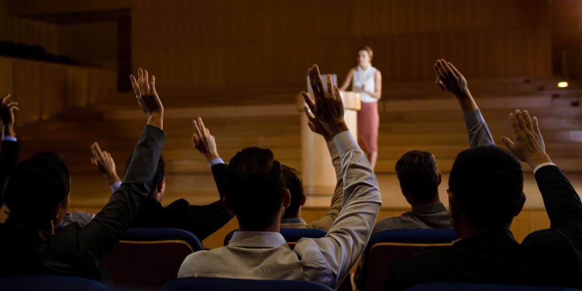 Dingen om te Overwegen Voordat je een Spreker Boekt voor een Workshop Teambuilding